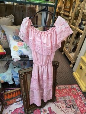 Pink Off-Shoulder Lace Midi Dress